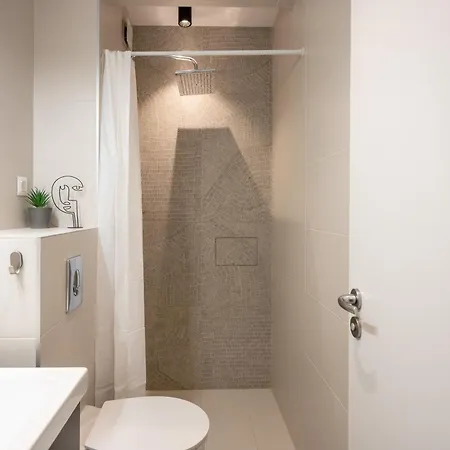 Modern And Design In Center Σόφια