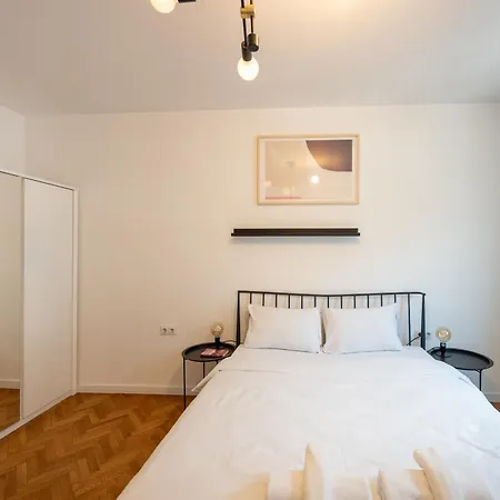 Modern And Design In Center Σόφια