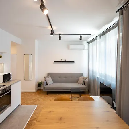 Διαμέρισμα Modern And Design In Center *