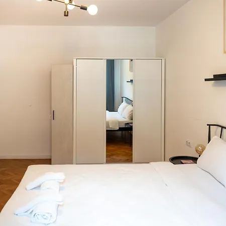 Διαμέρισμα Modern And Design In Center *