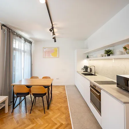 Διαμέρισμα Modern And Design In Center *