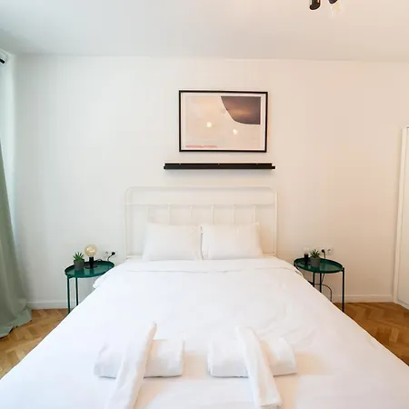 Modern And Design In Center * Σόφια