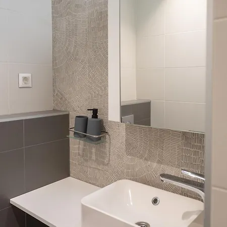Modern And Design In Center *