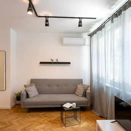 Modern And Design In Center Διαμέρισμα *
